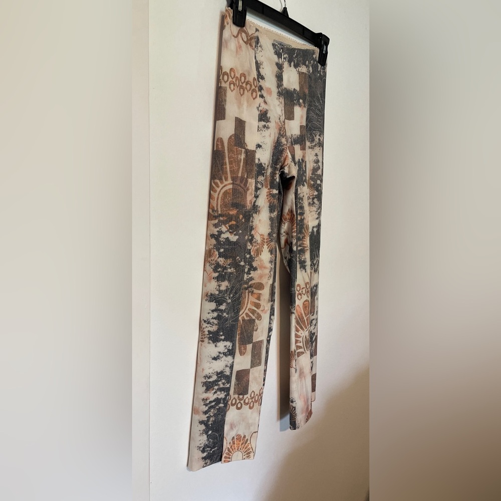 Mesmerize Casual Chic patterned Straight Leg Pants Size 2 - Picture 5 of 10